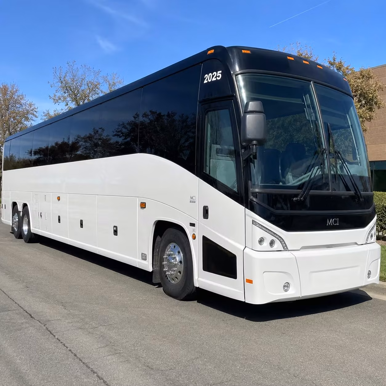 concert bus rentals for shows at johnny mercer theatre and savannah civic center