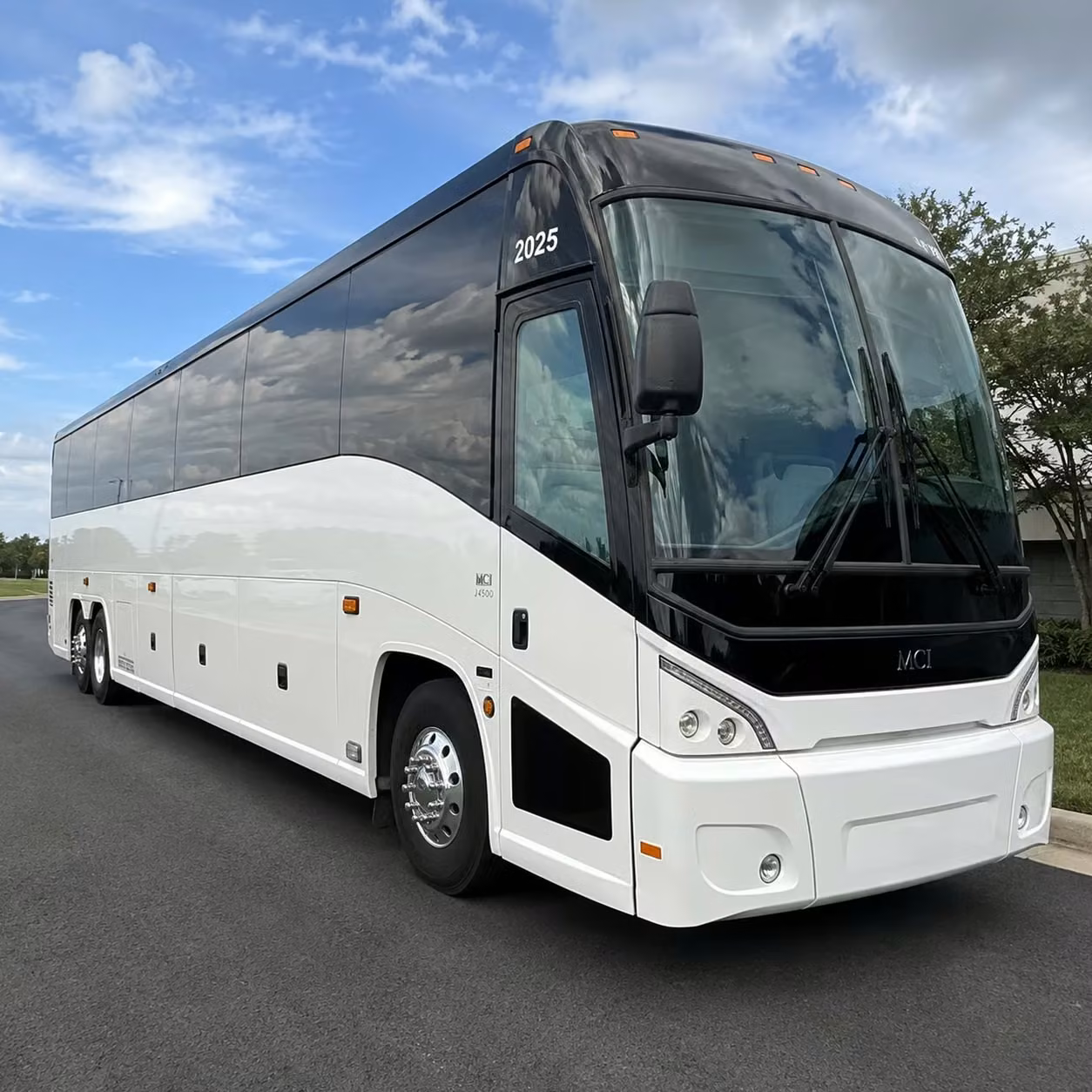 outdoor festival and amphitheater transportation in savannah georgia