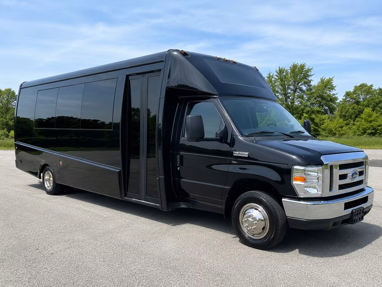 savannah 18 passenger minibus rental