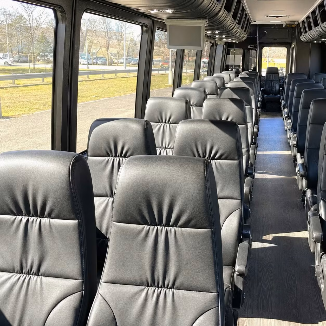 savannah 20 passenger minibus rental