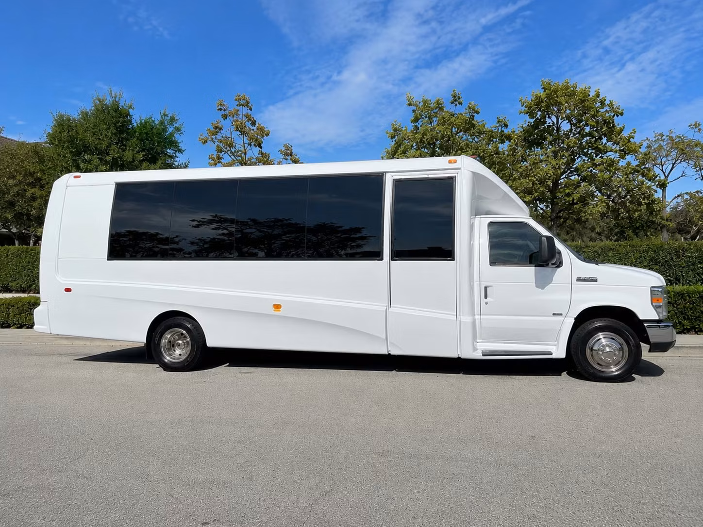 wedding bus rentals in savannah