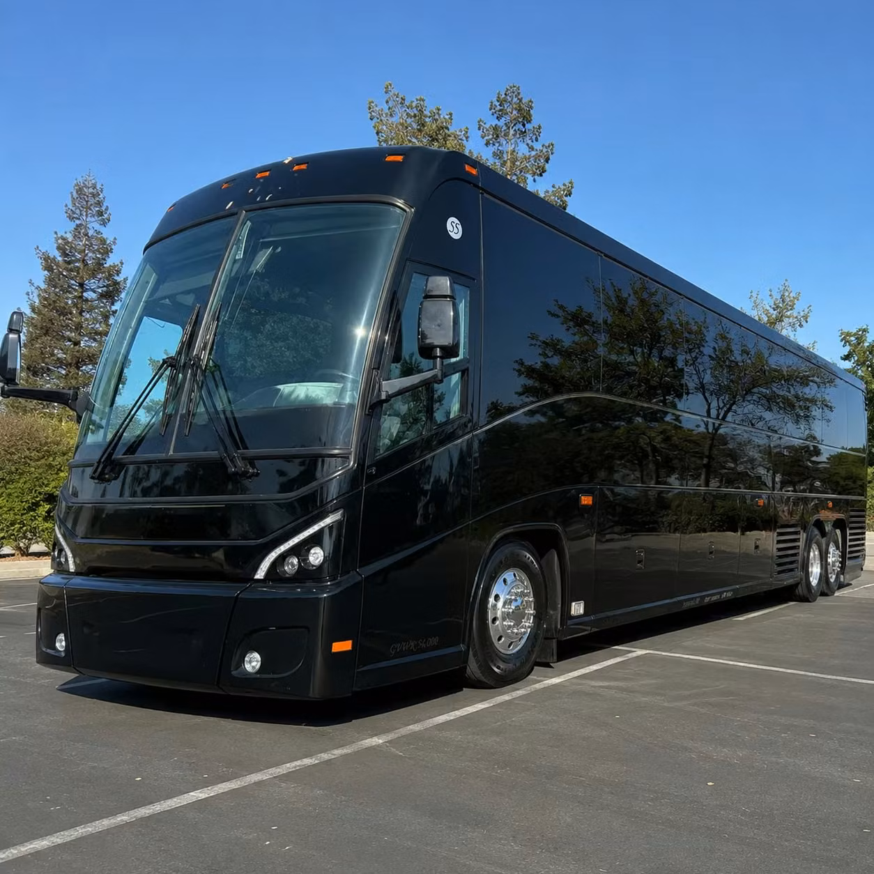 what makes a charter bus the smartest choice for long distance travel out of savannah